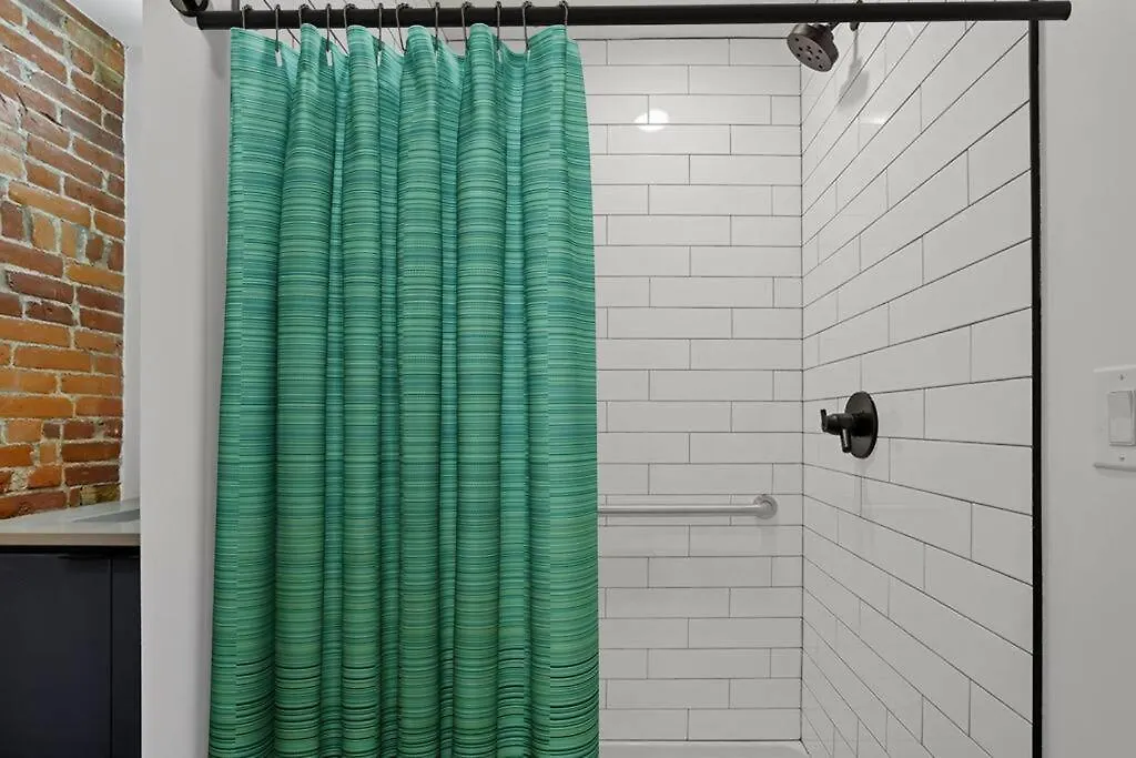 Modern Apartment With Pool Table! Pet-Friendly! Columbus