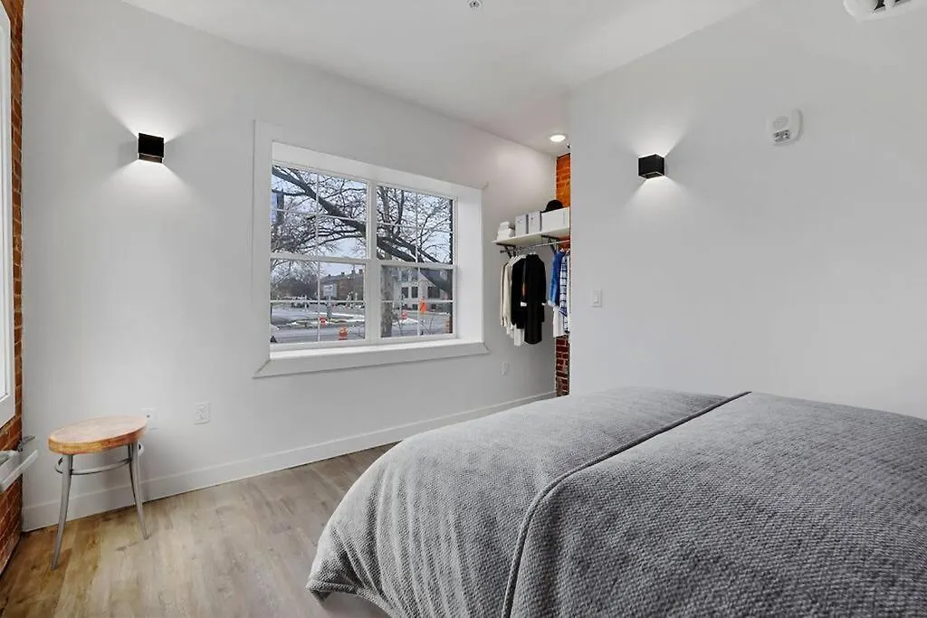 Modern Apartment With Pool Table! Pet-Friendly! Columbus 0*,  Estados Unidos da América