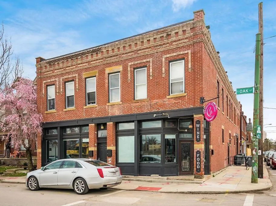 Modern Apartment With Pool Table! Pet-Friendly! Columbus
