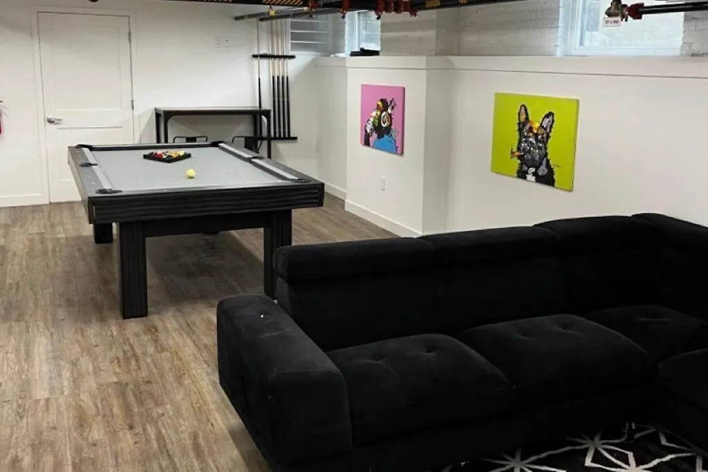 Modern Apartment With Pool Table! Pet-Friendly! Columbus 0*,