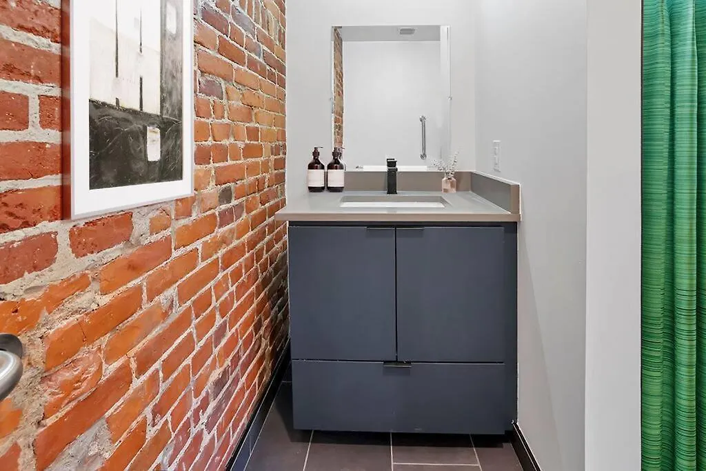 Modern Apartment With Pool Table! Pet-Friendly! Columbus